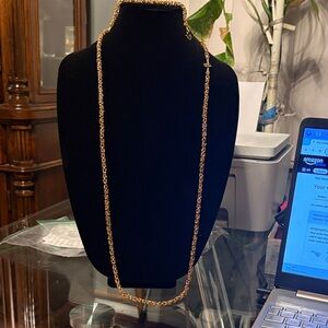 Elegant Goldtone Chain Necklace with Bracelet